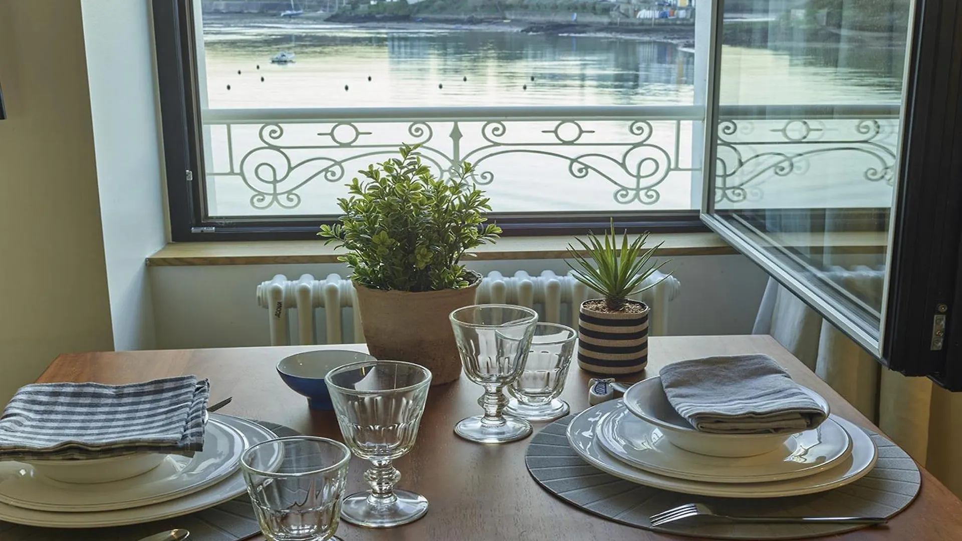 아파트 Studio Moderne Au Coeur De Sauzon Avec Kitchenette Et Wi-Fi - Fr-1-418-227